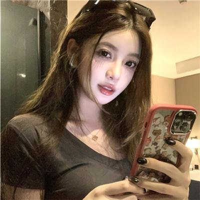 骆驼女孩的沙漠之旅
